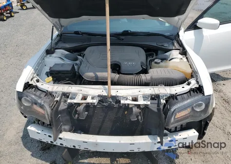 2017 Chrysler 300 S z USA, uszkodzony, nr VIN 2C3CCAGG4HH565702